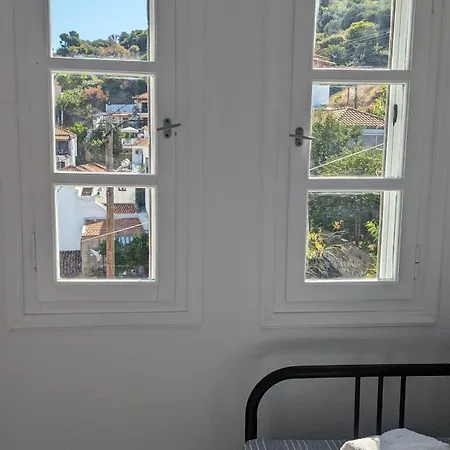 The Botanist بيت ضيافة 3*