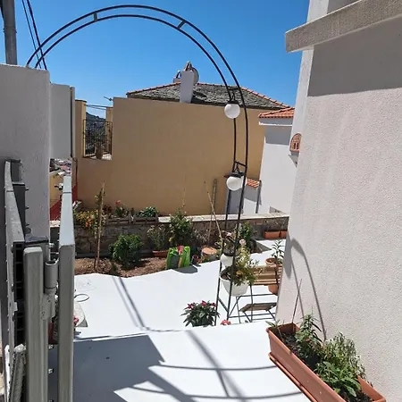 The Botanist بيت ضيافة سكوبيلوس تاون