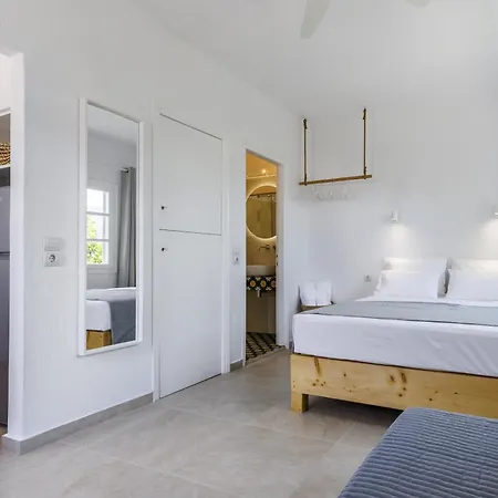 The Botanist 3* سكوبيلوس تاون